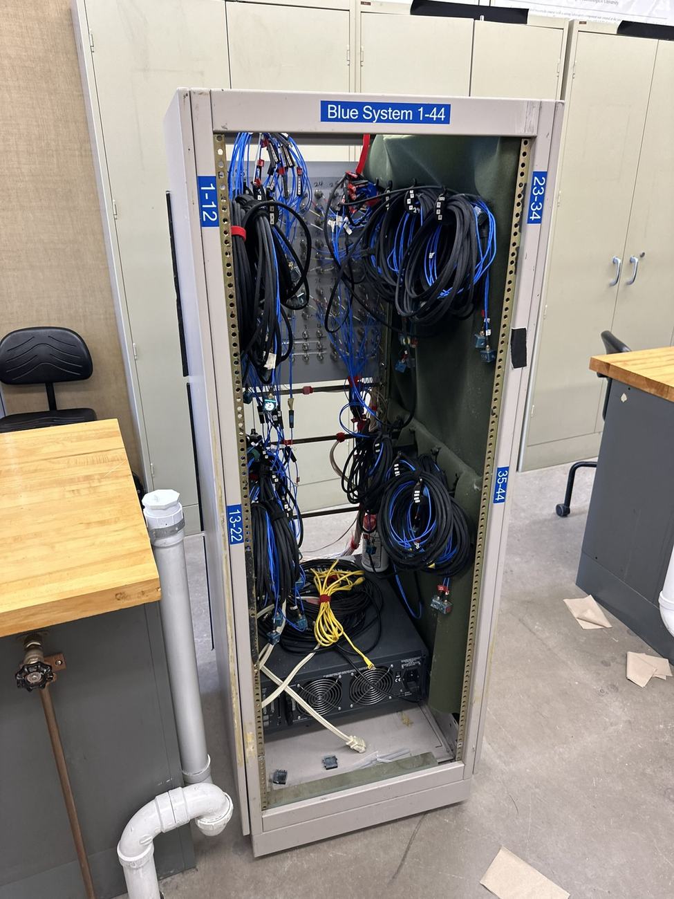SCADAS III data acquisition rack used for the modal test